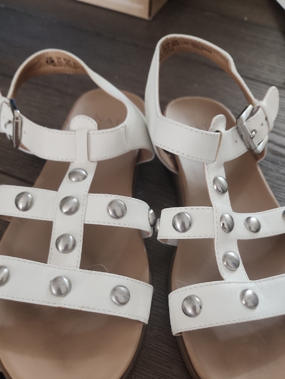 Naturalizer Leather Sandals